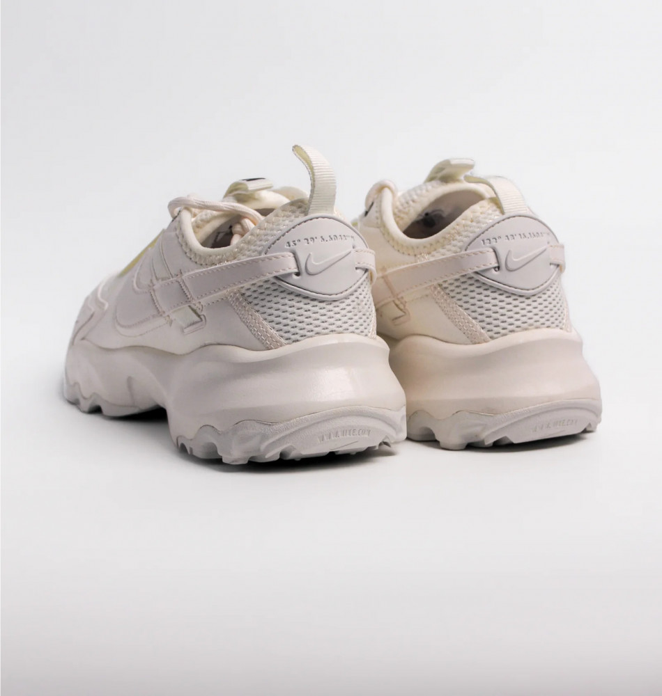 Outlet Кросівки жіночі Nike Tc 7900 White DD9682-100_image_4
