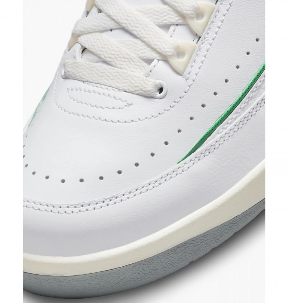 Outlet Кросівки чоловічі Air Jordan 2 DR8884-103_image_5