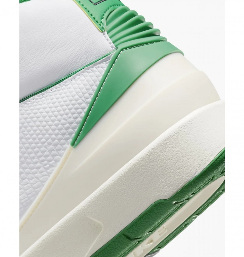 Outlet Кросівки чоловічі Air Jordan 2 DR8884-103_image_6