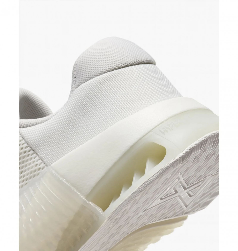 Outlet Кросівки Nike Metcon 9 Amp DZ2616-001_image_6