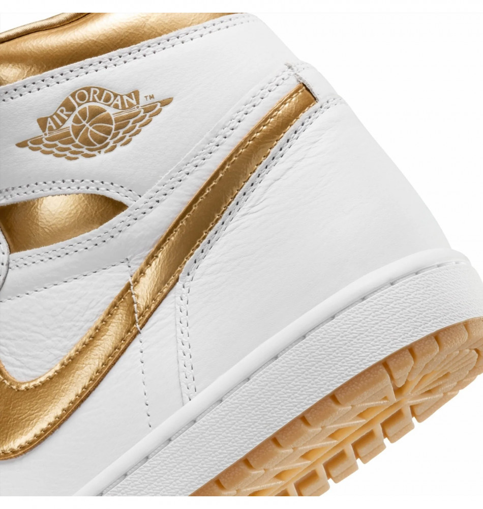 Outlet Кросівки жіночі Air Jordan 1 Retro High Og FD2596-107_image_4