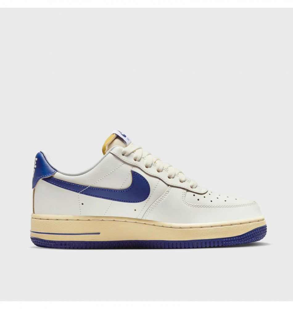 Outlet Кросівки жіночі Nike Air Force 1 07 FQ8103-133