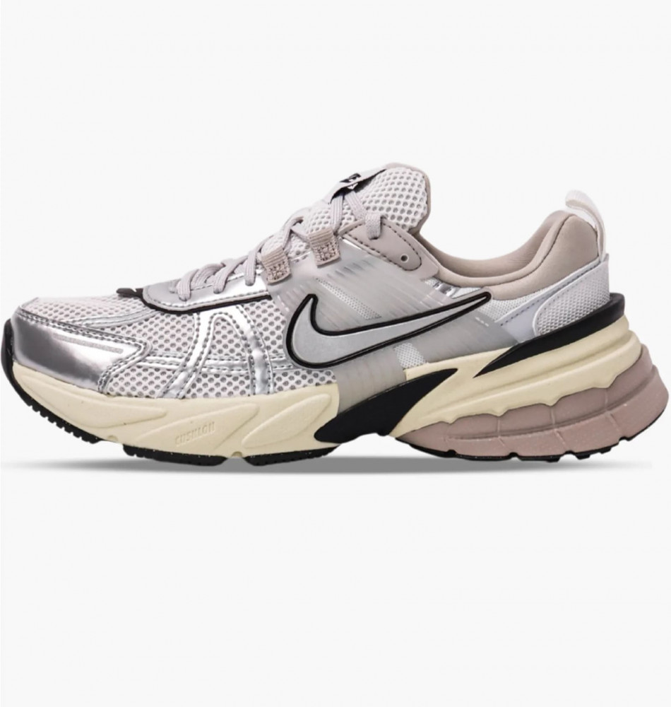 Outlet Чоловічі кросівки Nike V2K Run FD0736-001 FD0736-100