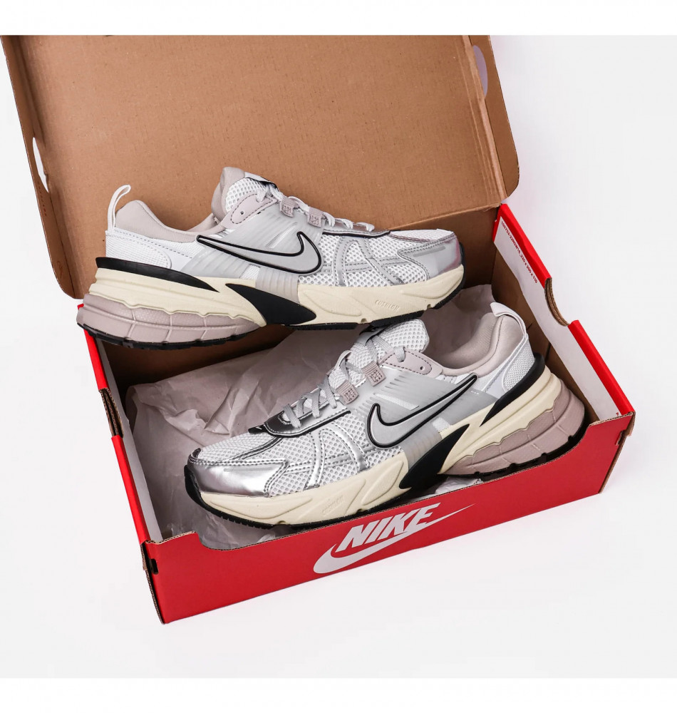 Outlet Чоловічі кросівки Nike V2K Run FD0736-001 FD0736-100_image_4