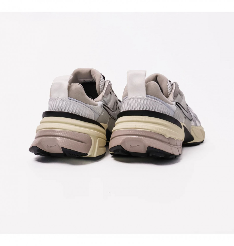 Outlet Чоловічі кросівки Nike V2K Run FD0736-001 FD0736-100_image_7