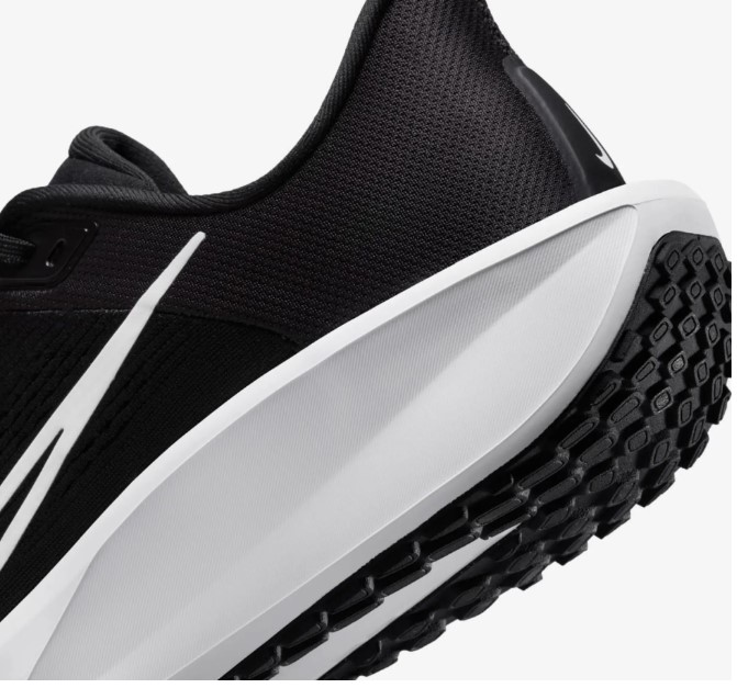 Outlet Чоловічі кросівки Nike Quest 6 FD6033-001_image_7