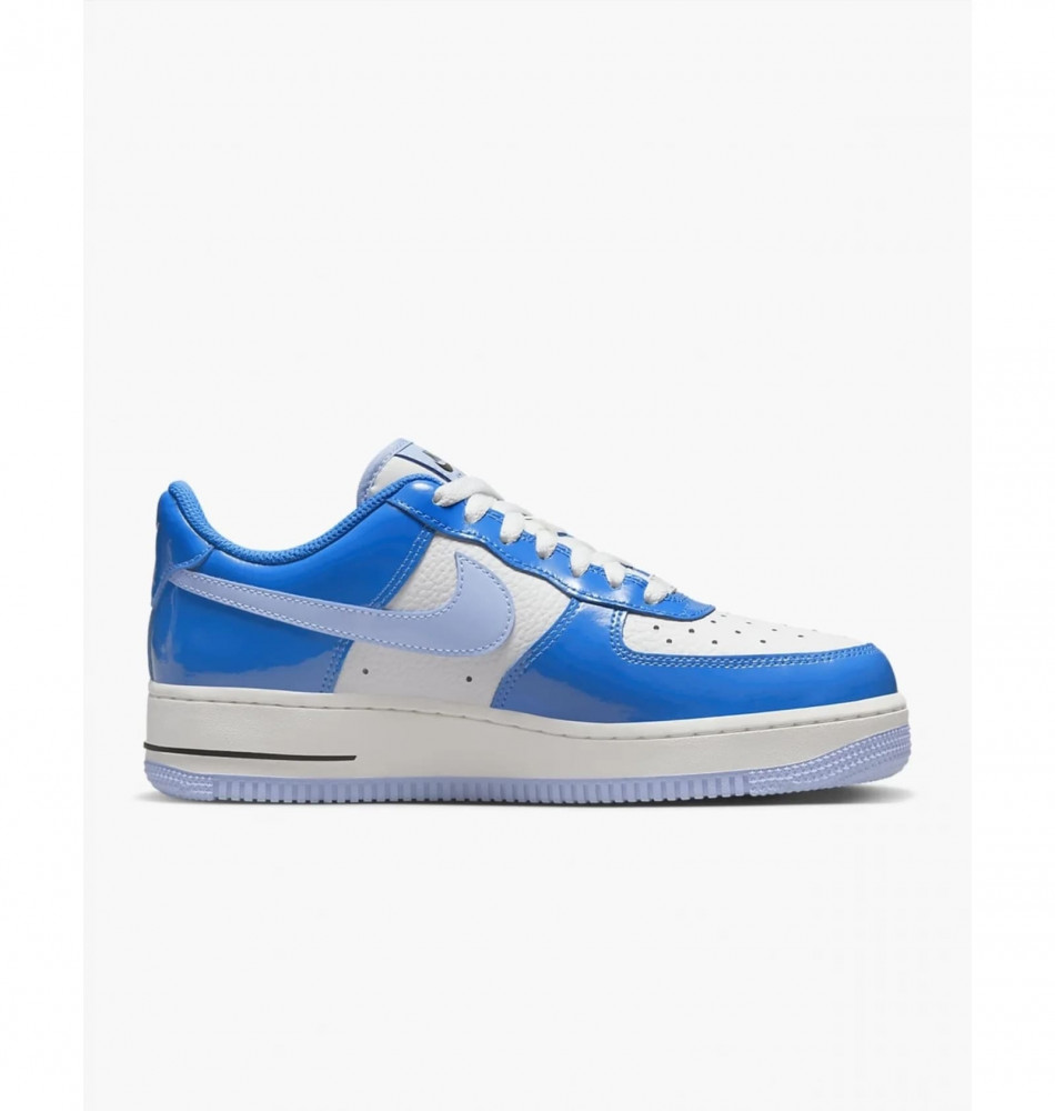 Outlet Кросівки жіночі Nike Air Force 1 07 FJ4801-400