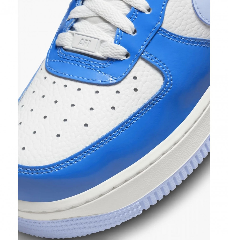 Outlet Кросівки жіночі Nike Air Force 1 07 FJ4801-400_image_8