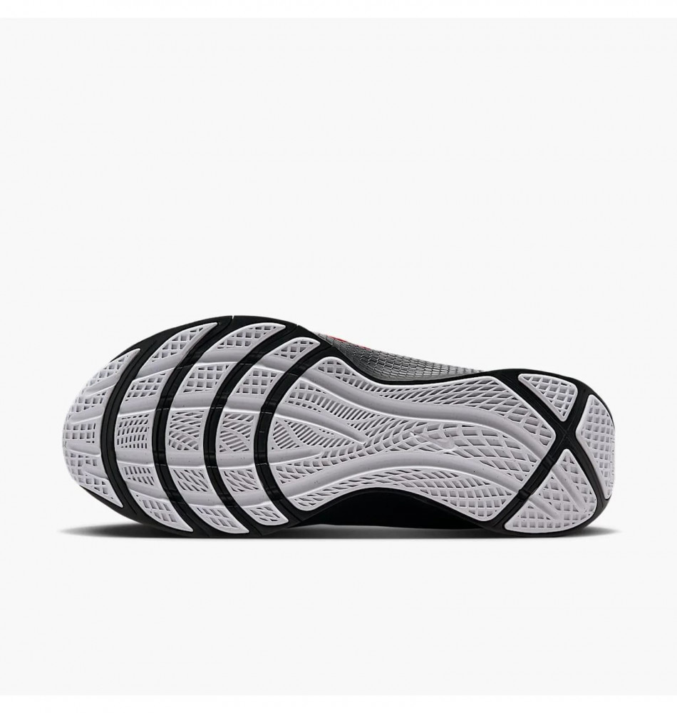 Outlet Кросівки чоловічі Nike Lebron Tr 1 FJ6151-101_image_4