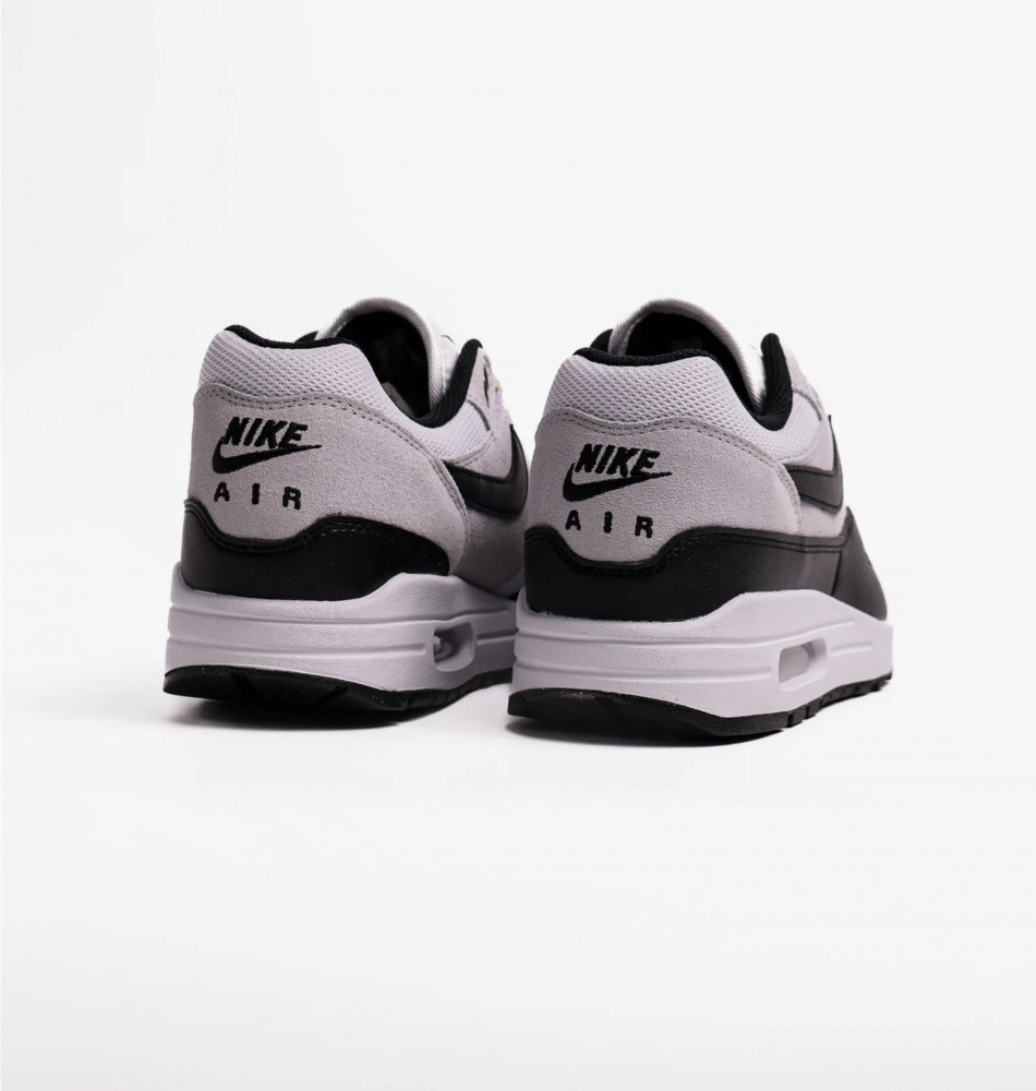 Outlet Кросівки чоловічі Nike Air Max 1 Essential FZ5808-102_image_3