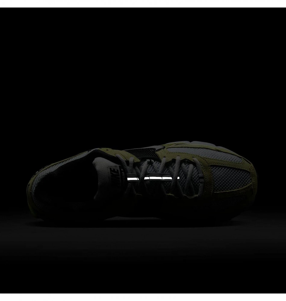 Outlet Кросівки унісекс Nike Zoom Vomero 5 HF1553-700_image_6