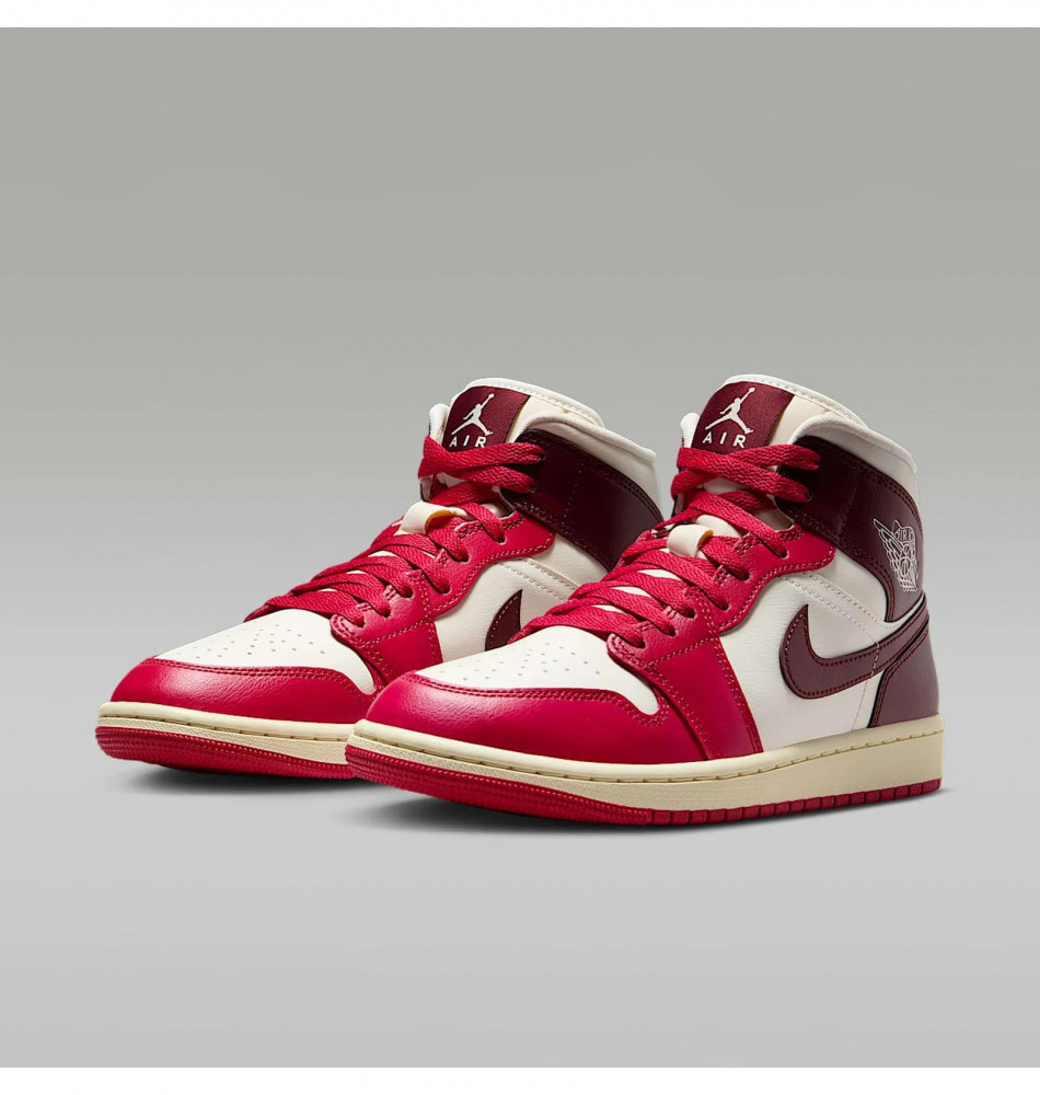 Outlet Жіночі кросівки Nike Air Jordan 1 Mid BQ6472-119_image_4
