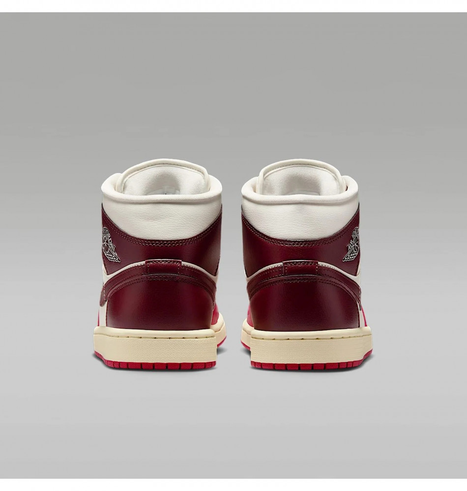 Outlet Жіночі кросівки Nike Air Jordan 1 Mid BQ6472-119_image_7
