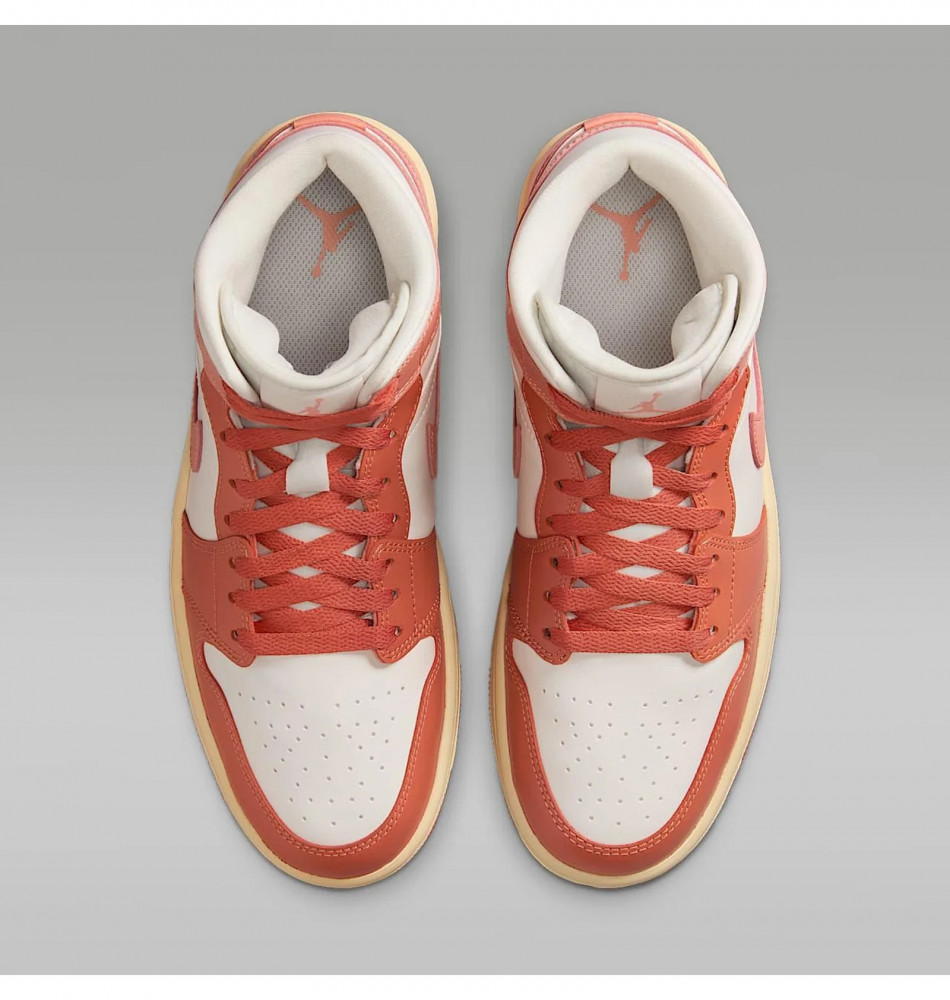 Outlet Жіночі кросівки Nike Air Jordan 1 Mid BQ6472-180