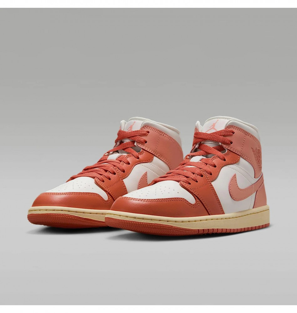 Outlet Жіночі кросівки Nike Air Jordan 1 Mid BQ6472-180_image_4