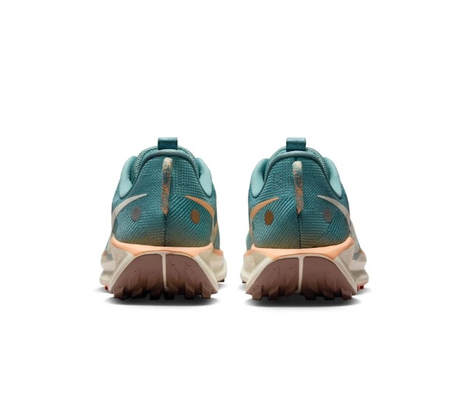 Outlet Кросівки жіночі Nike React X Pegasus Trail 5 DV3865-010_image_4