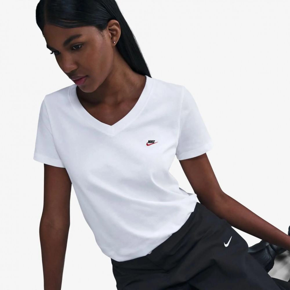 Outlet Жіноча футболка Nike Sportswear DZ4682-100_image_3