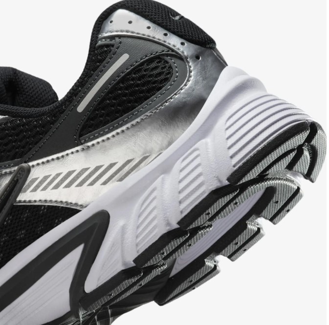 Outlet Чоловічі кросівки Nike V5 Rnr HJ5228-004_image_7