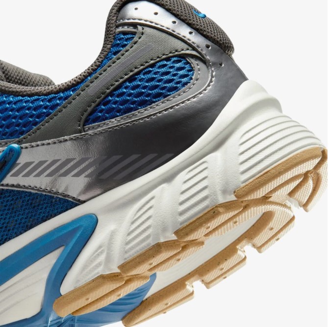 Outlet Чоловічі кросівки Nike V5 Rnr HJ5228-401_image_5