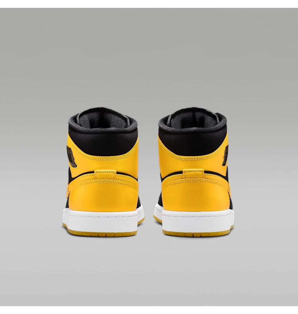 Outlet Кросівки чоловічі Air Jordan 1 Mid Se HJ6654-071_image_3