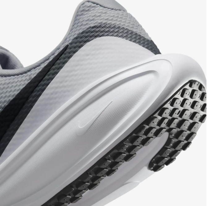 Outlet Чоловічі кросівки Nike Revolution 8 HJ9198-004_image_6