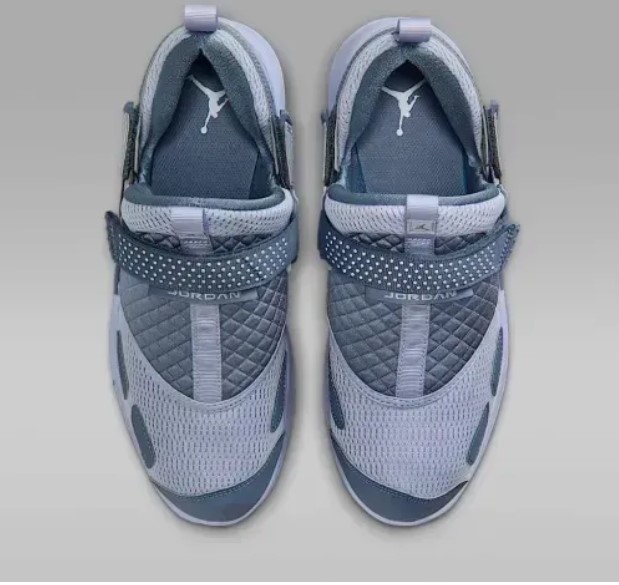 Outlet Кросівки жіночі Wmns Jordan Trunner Lx Triple HQ2164-010