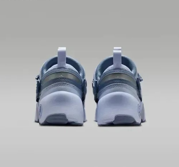 Outlet Кросівки жіночі Wmns Jordan Trunner Lx Triple HQ2164-010_image_7