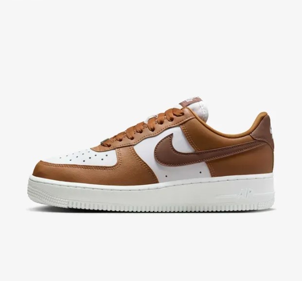 Outlet Кросівки жіночі Nike Air Force 1 07 IM6364-200_image_3