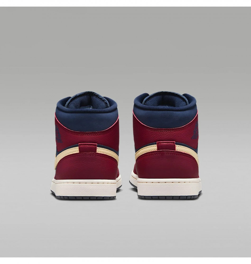 Outlet Кросівки чоловічі Air Jordan 1 Mid Se IO7449-600_image_7