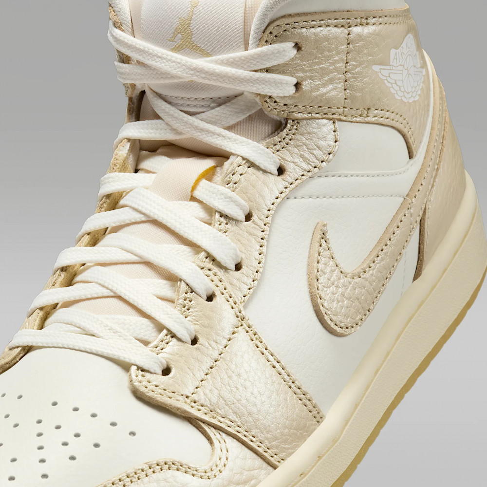 Outlet Кросівки жіночі Air Jordan 1 Mid Se HV5159-100_image_5