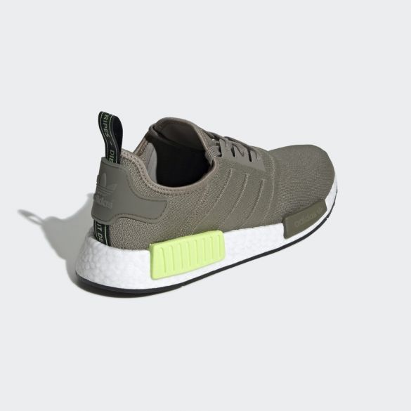 Outlet Чоловічі кросівки Adidas NMD_R1 BD7750_image_9