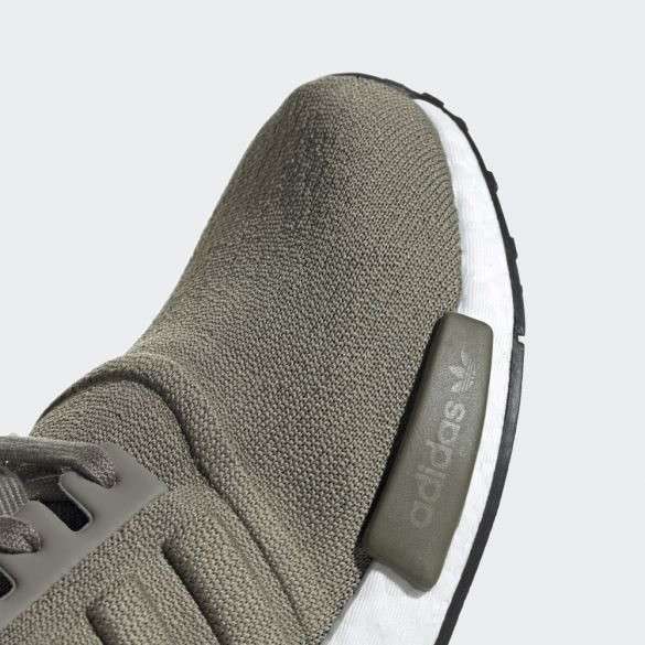 Outlet Чоловічі кросівки Adidas NMD_R1 BD7750_image_5