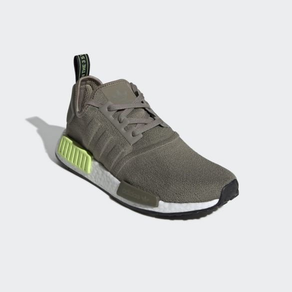 Outlet Чоловічі кросівки Adidas NMD_R1 BD7750_image_6