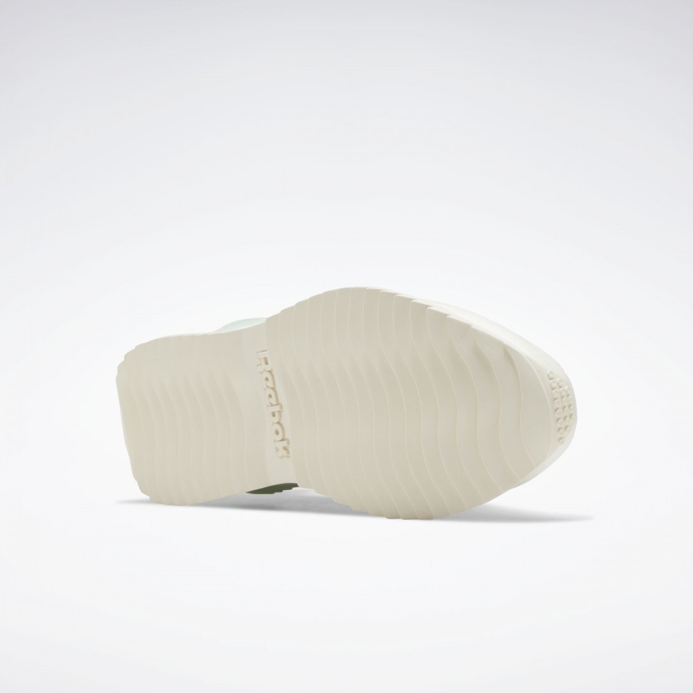 Outlet Жіночі кросівки Reebok Classic Leather GW5136_image_8