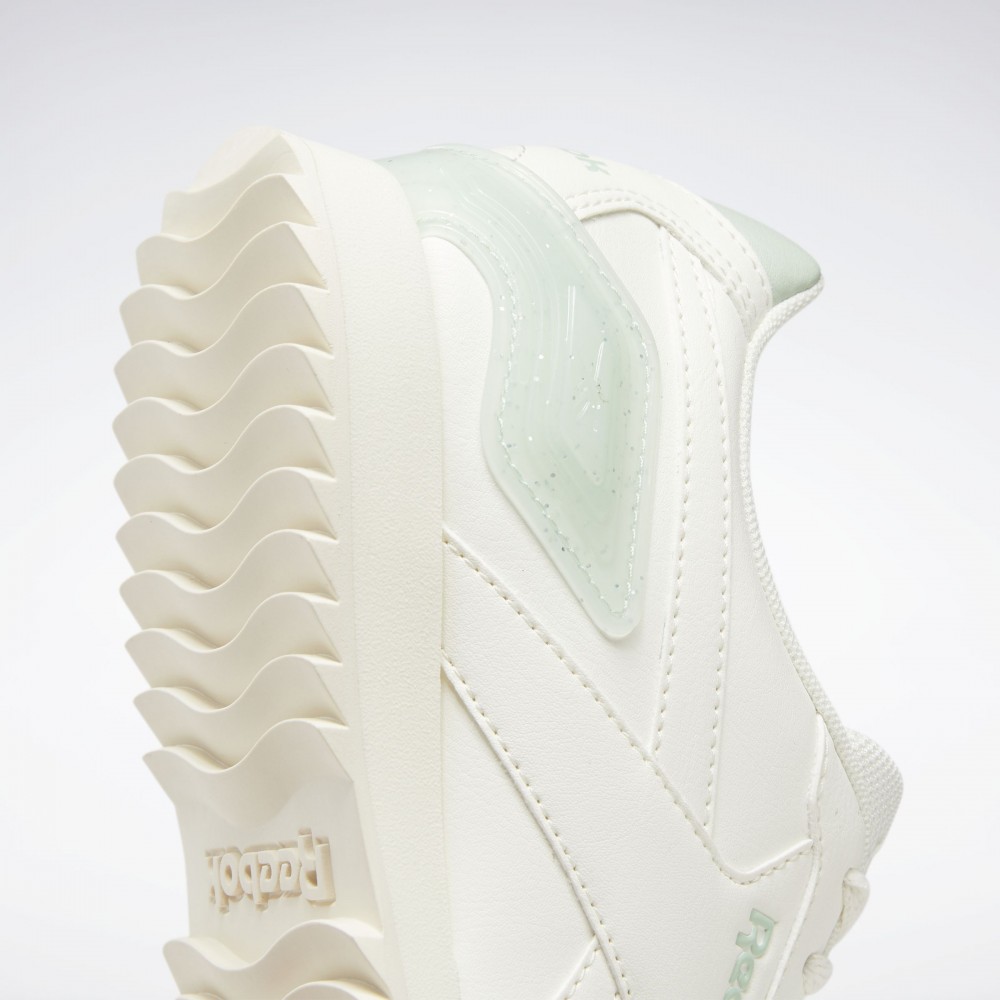 Outlet Жіночі кросівки Reebok Classic Leather GW5136_image_3