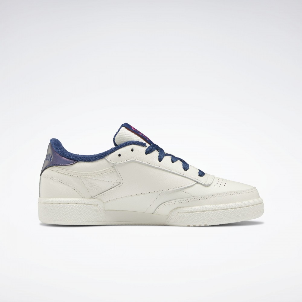 Outlet Жіночі кросівки Reebok Classic Leather GX1129_image_4