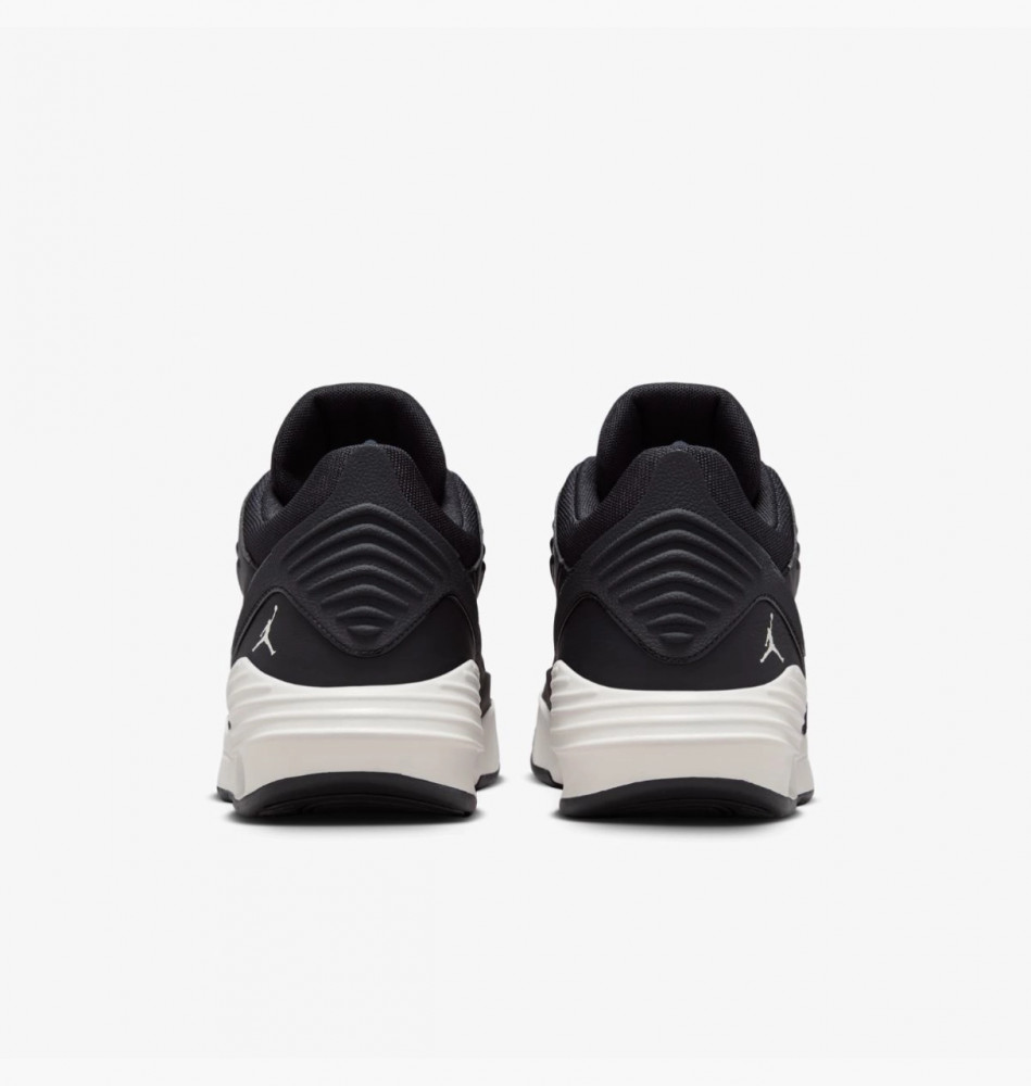 Outlet Кроссовки мужские Air Jordan Max Aura 5 DZ4353-010_image_5