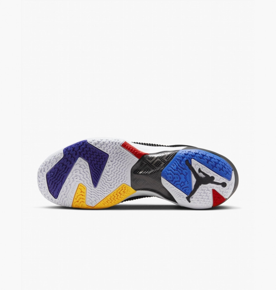 Outlet Кросівки унісекс Air Jordan Air Xxxvii Low DQ4122-061_image_9