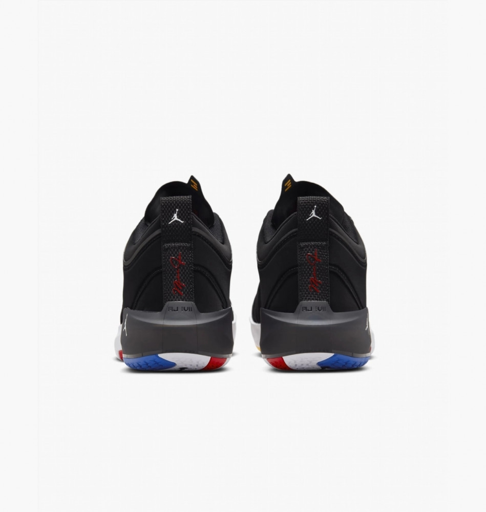 Outlet Кросівки унісекс Air Jordan Air Xxxvii Low DQ4122-061_image_5