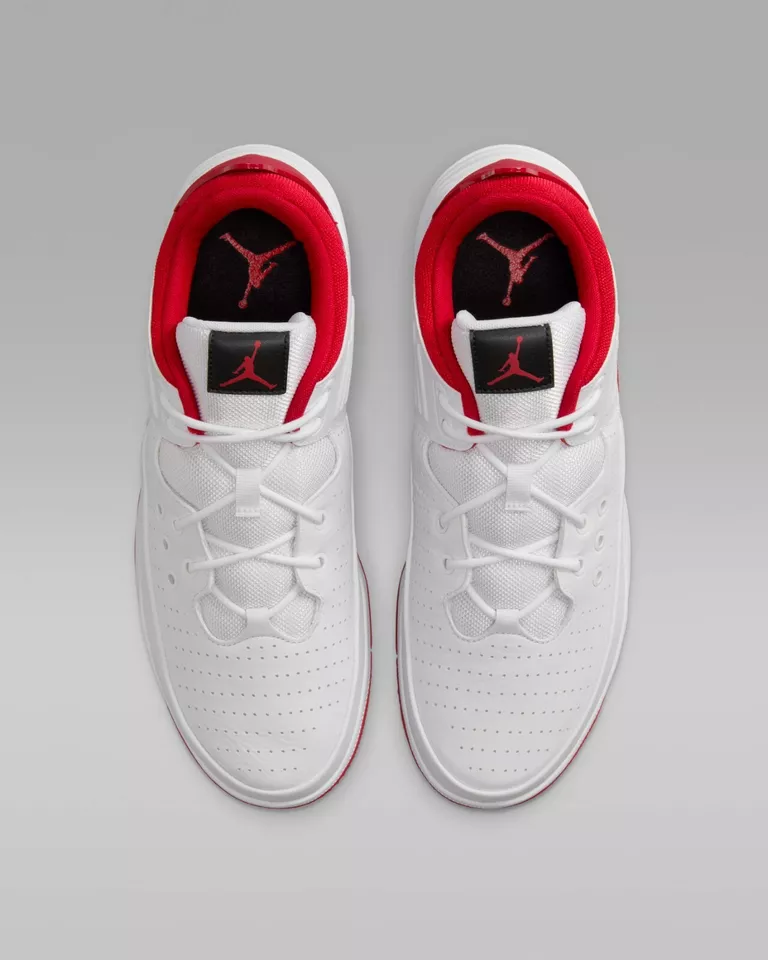 Outlet Чоловічі кросівки Nike Jordan Max Aura 5 DZ4353-106_image_3