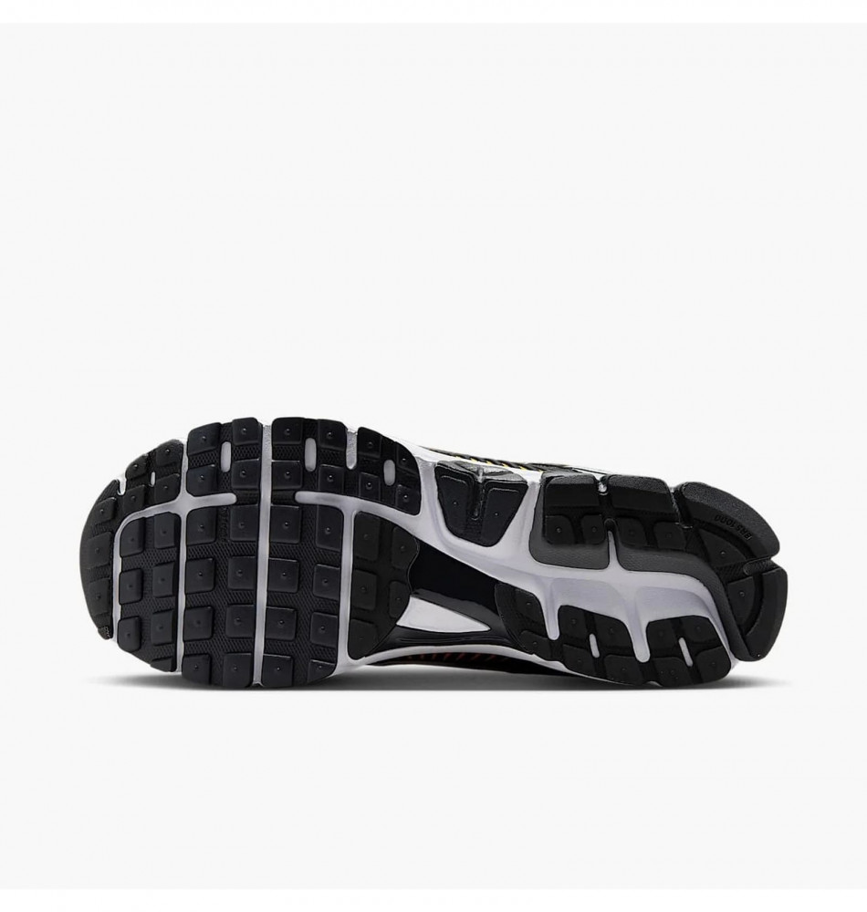 Outlet Кросівки чоловічі Nike Zoom Vomero 5 IF6211-700_image_4