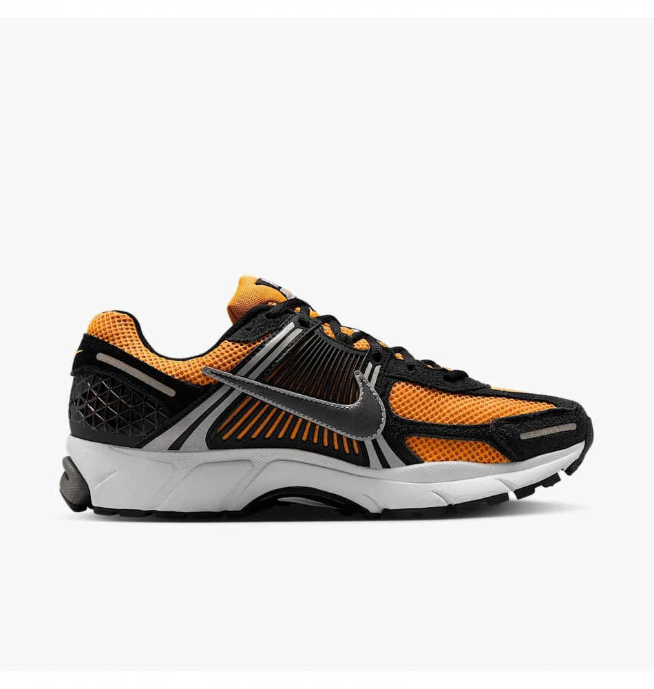 Outlet Кросівки чоловічі Nike Zoom Vomero 5 IF6211-700