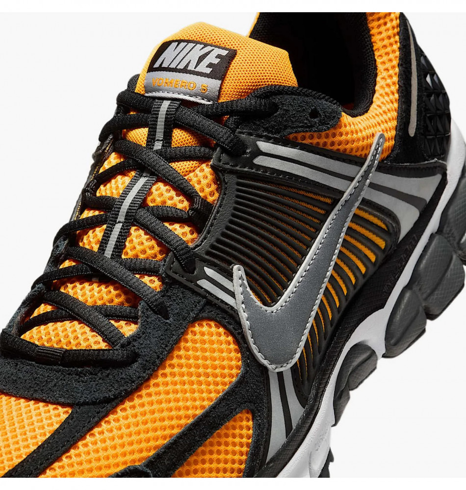 Outlet Кросівки чоловічі Nike Zoom Vomero 5 IF6211-700_image_5
