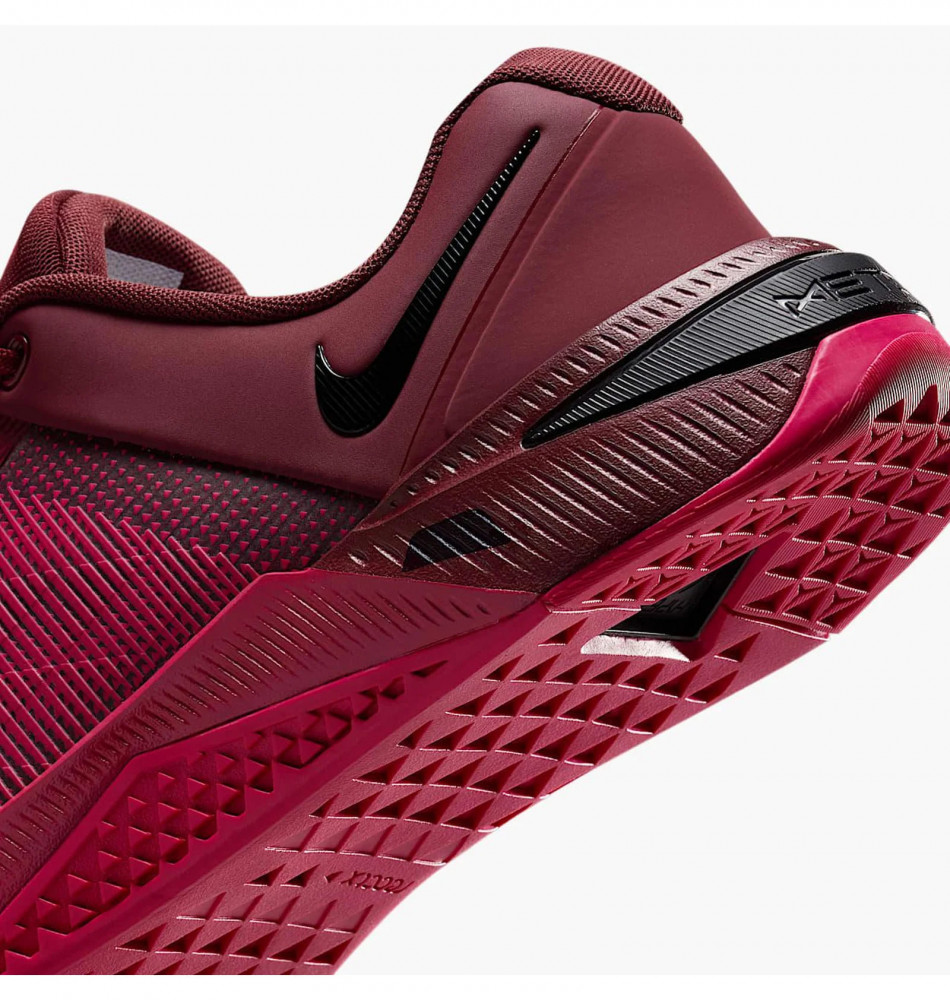 Outlet Чоловічі кросівки Nike Metcon 10 HJ1875-600_image_9