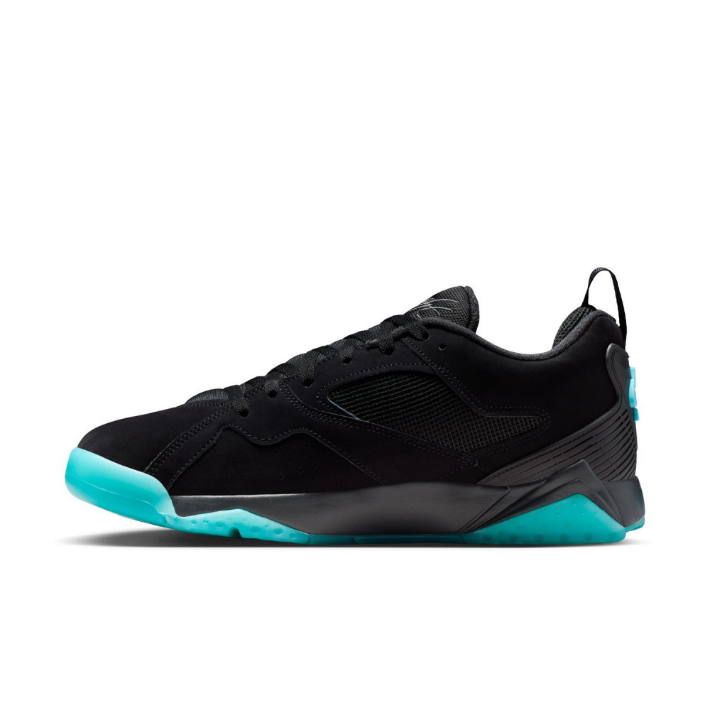 Outlet Кросівки чоловічі Air Jordan 7 Rm HQ3950-004