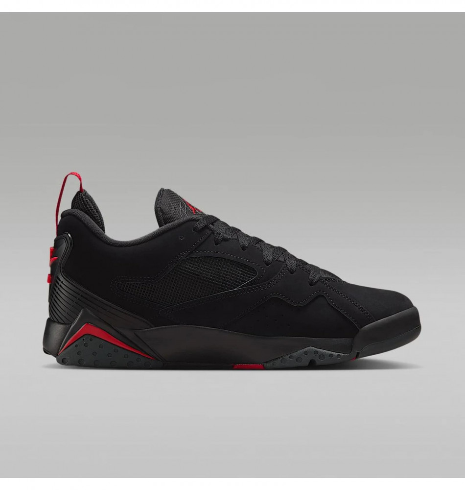 Outlet Кросівки чоловічі Air Jordan 7 Rm HQ3950-006