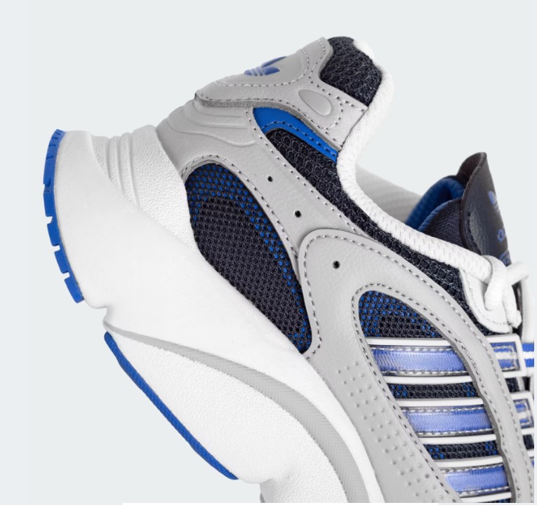 Outlet Кросівки чоловічі Adidas Ozmillen IH0874