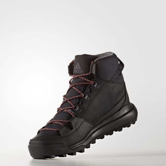 Outlet Чоловічі черевики Adidas Winterpitch AQ6571