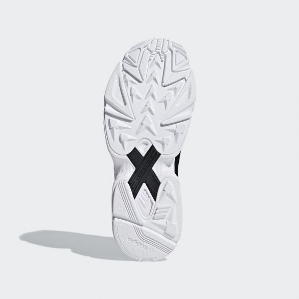 Outlet Женские кроссовки Adidas Falcon B28129_image_5
