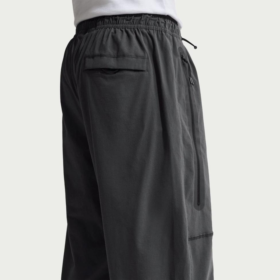 Outlet Чоловічі брюки NIKE M NK DF TCH WVN PANT IU6966-060